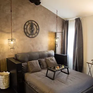 https://industrial-apartment-near-duomo.italymilanhotels.net